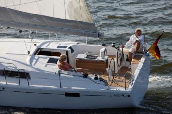 Yacht charter Hanse 385 - Germany, Rugen, Breeze