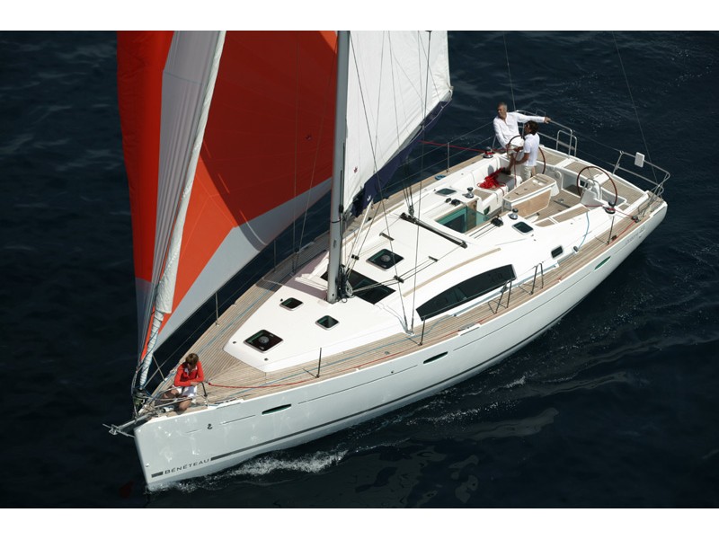Yacht charter Oceanis 43 - Italy, Sardinia, Portisco