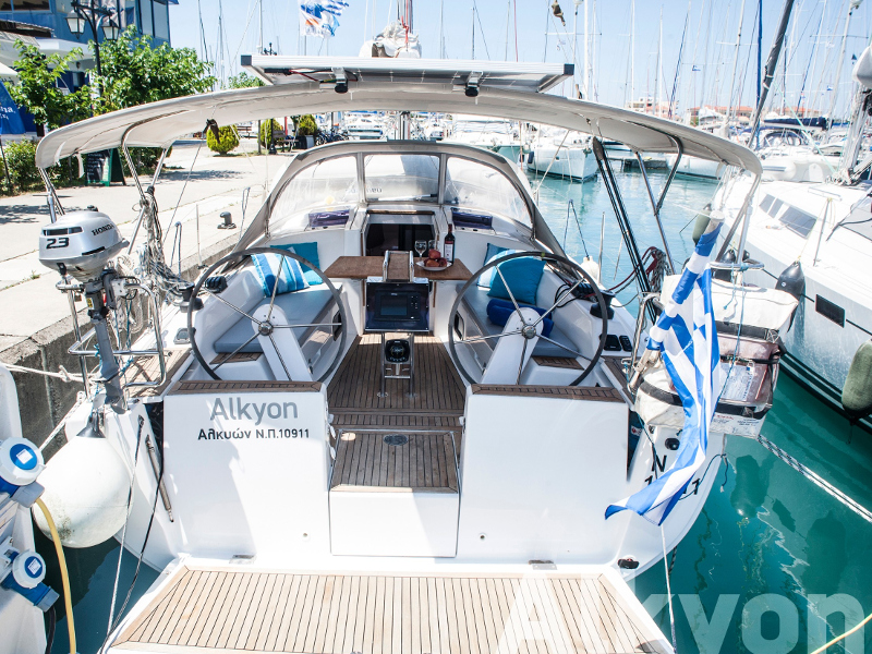 Yacht charter Hanse 345 - Greece, Ionian Islands, Lefkada