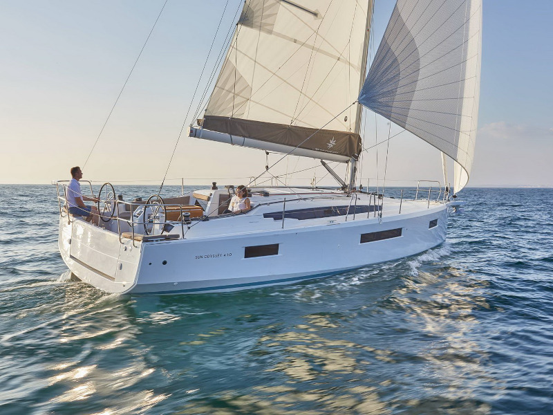 Yacht charter Sun Odyssey 410 - France, French Riviera, Bormes les Mimosas