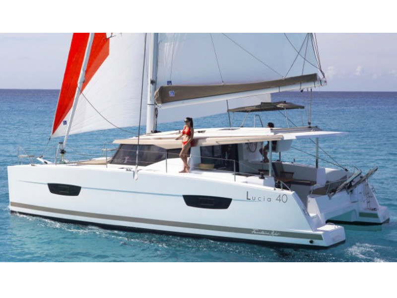 Yachtcharter Lucia 40 - Griechenland, Dodokanezu Inseln, Erscheint