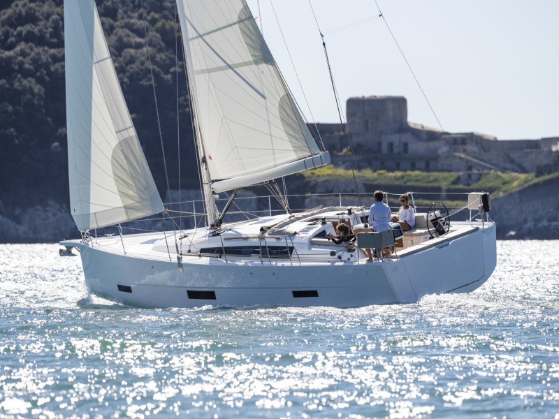 Yacht charter Dufour 430 - Greece, Ionian Islands, Lefkada