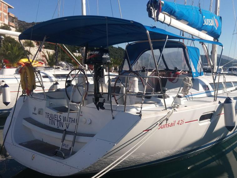 Yacht charter Oceanis 411 - Caribbean, Martinique, The sailor