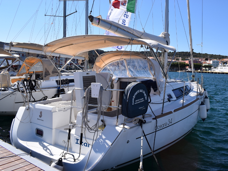 Yachtcharter Oceanis 34 - Italien, Sardinien, Carloforte