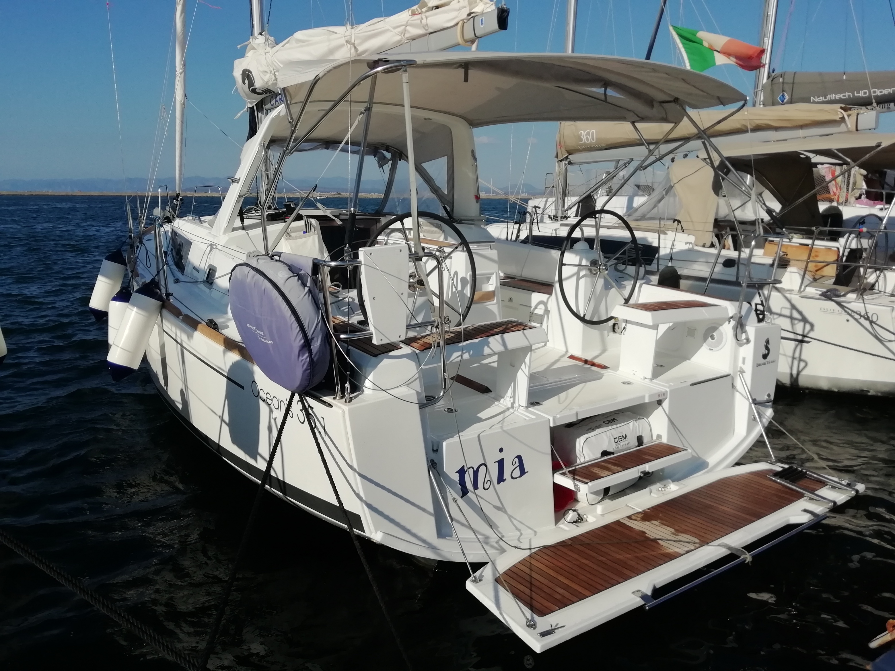 Yacht charter Oceanis 35.1 - Italy, Sardinia, Carloforte