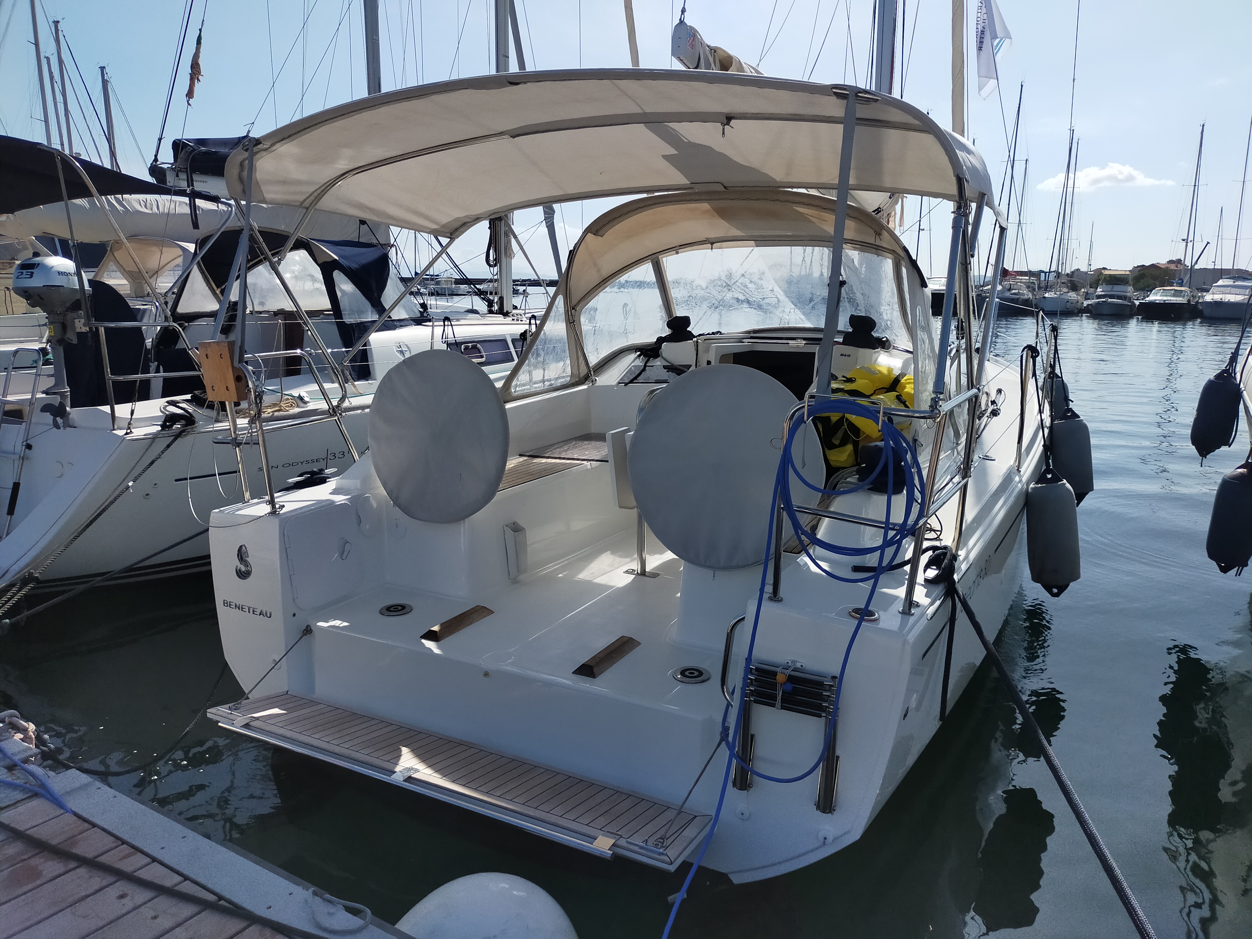 Yachtcharter Oceanis 30.1 - Italien, Sardinien, Carloforte
