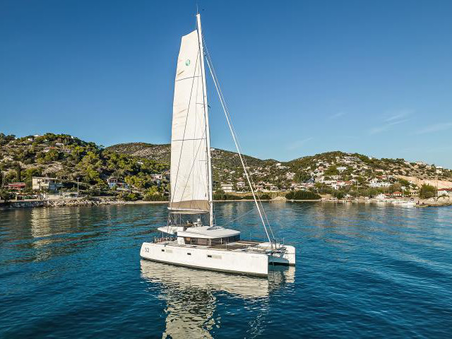 Yacht charter Lagoon 42 - Greece, Ionian Islands, Provide