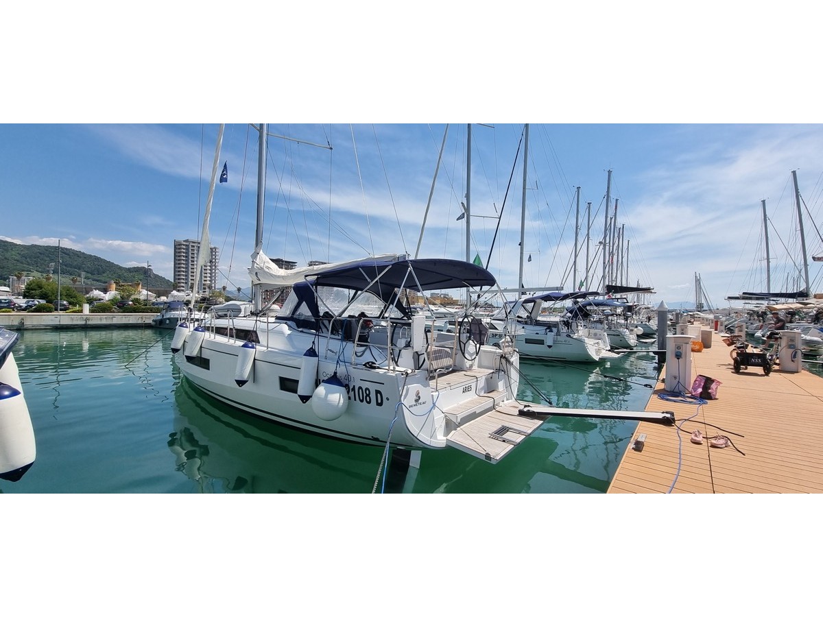 Yachtcharter Oceanis 40.1 - Italien, Sardinien, Porto