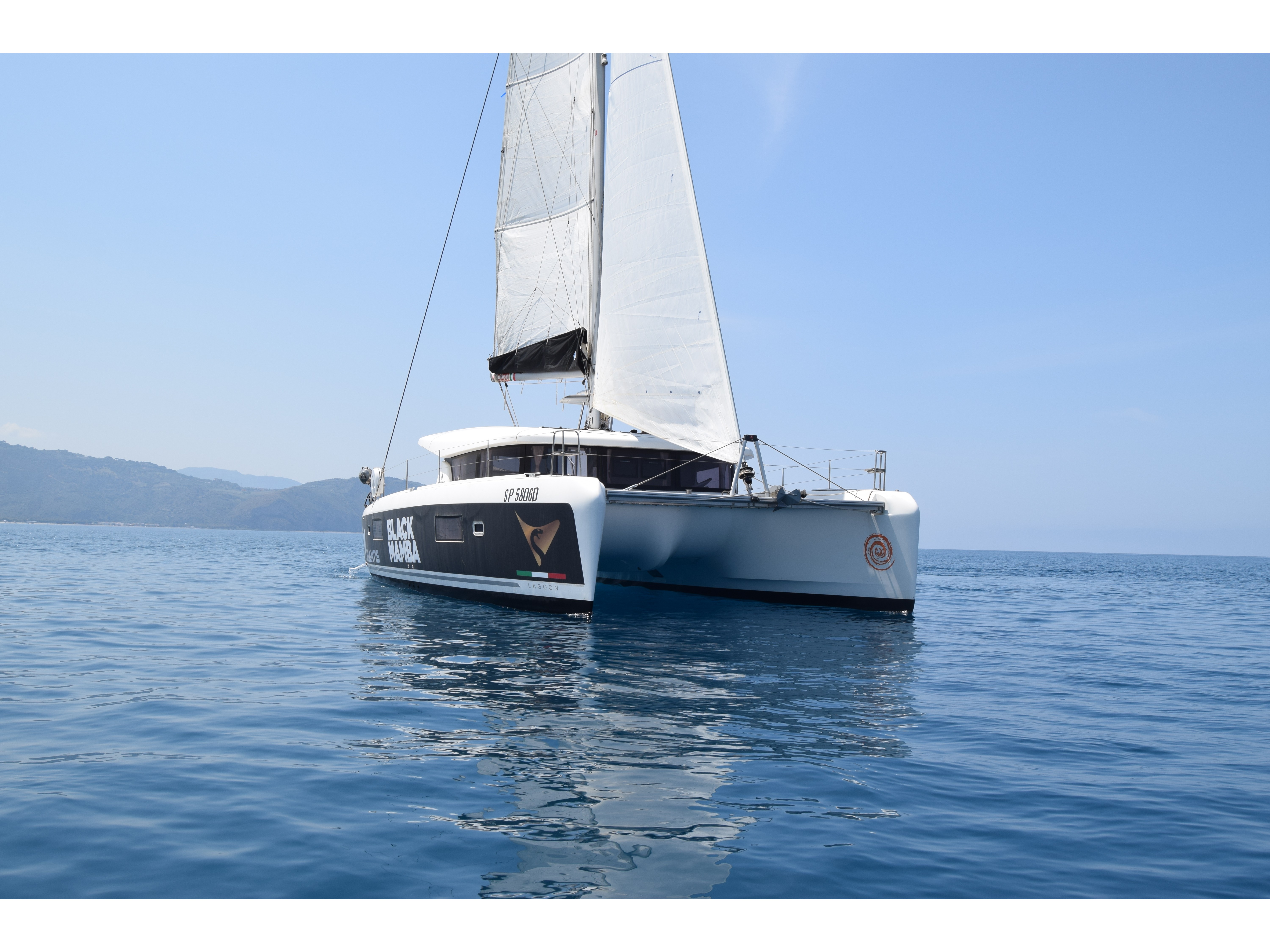 Yacht charter Lagoon 42 - Italy, Sicilia, Palermo