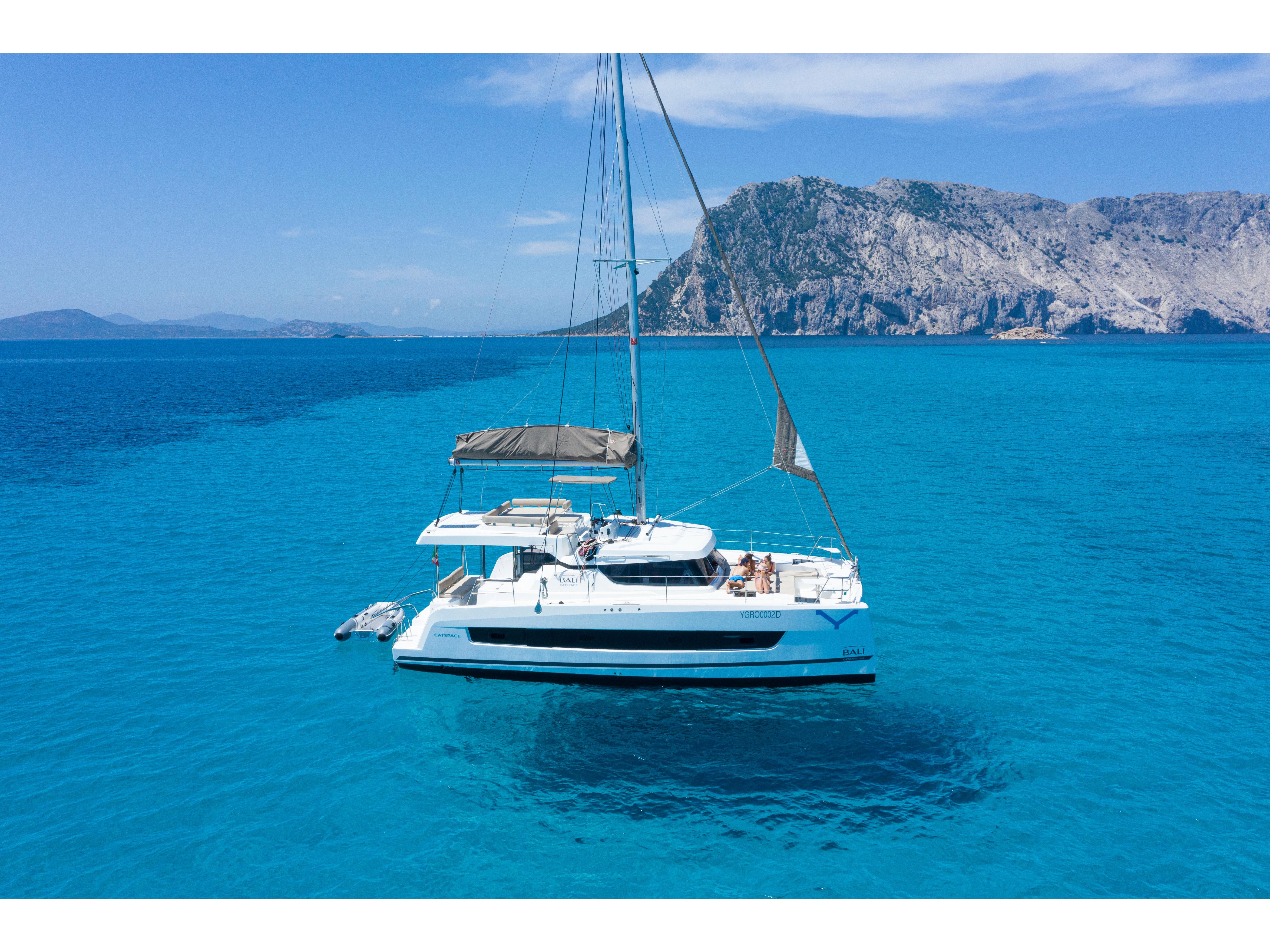 Yachtcharter Bali Catspace - Italien, Sardinien, Porto