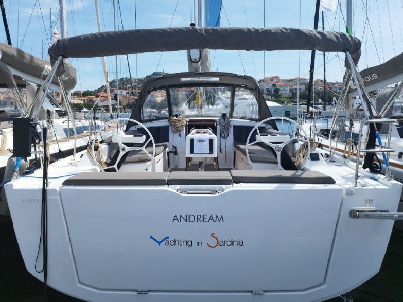 Yacht charter Dufour 430 - Italy, Sardinia, Portisco